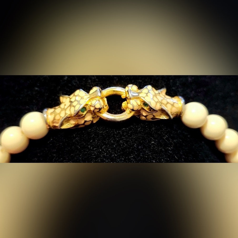 Vintage Jaguar Leopard Bracelet Gold/Cream Beads. Quality meets Exquisite style.